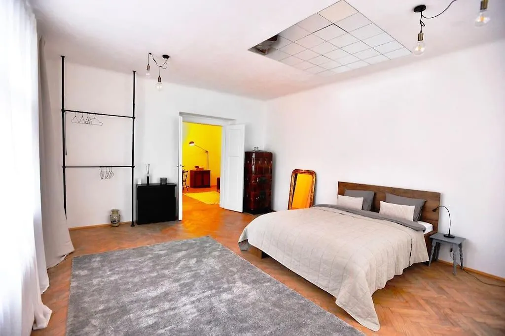 דירות Airy & Bright Flat In Dejvice By Prague Castle
